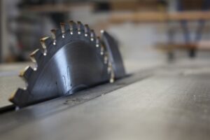 Monter stolarki budowlanej