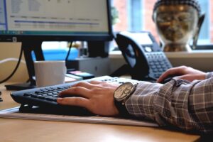 Contracts negotiator